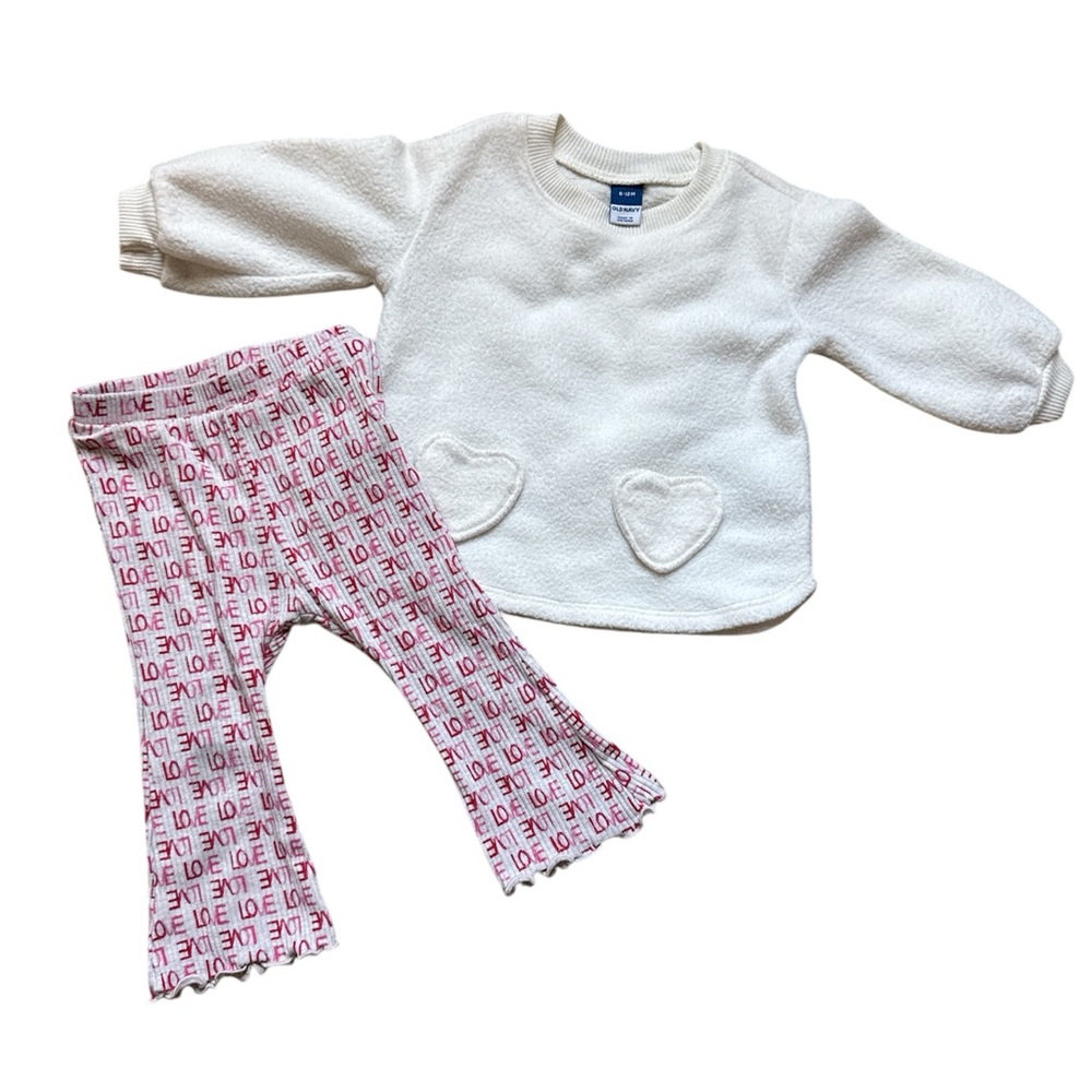 Old Navy crew neck and flare leggings set